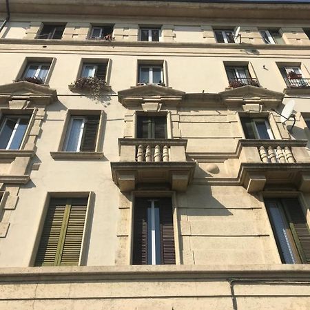 Stanza Privata Con Bagno A 15 Minuti Da Duomo Apartment Sesto San Giovanni Bagian luar foto